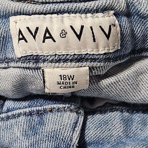 Ava Viv Jean Shorts Womens Plus Size 18W High Rise Light Wash Distressed Denim - Picture 5 of 6